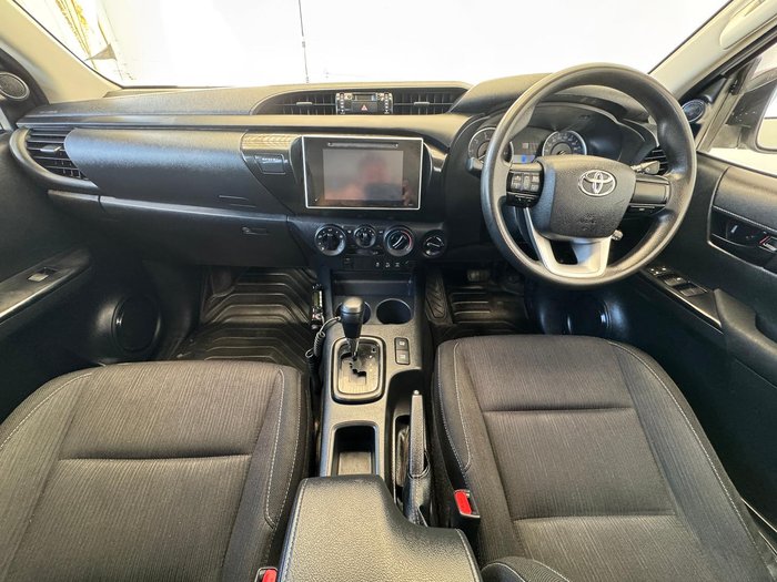 2018 Toyota Hilux SR