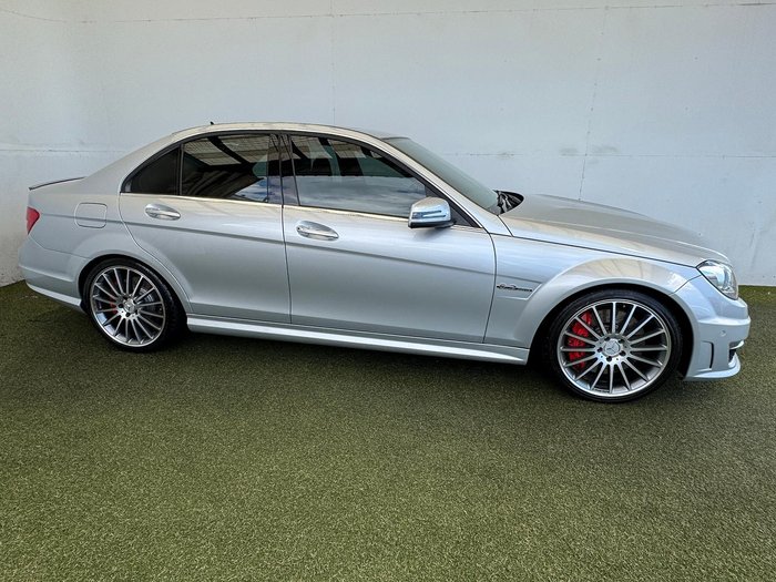 2011 Mercedes-Benz C-Class C63 AMG Performance Package Plus
