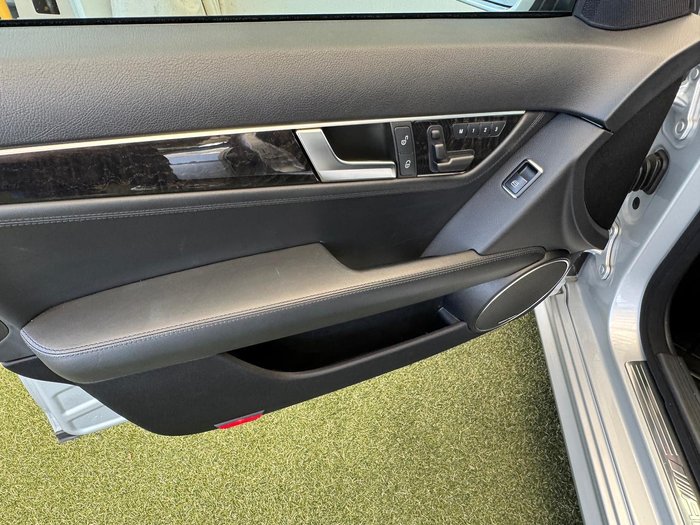 2011 Mercedes-Benz C-Class C63 AMG Performance Package Plus