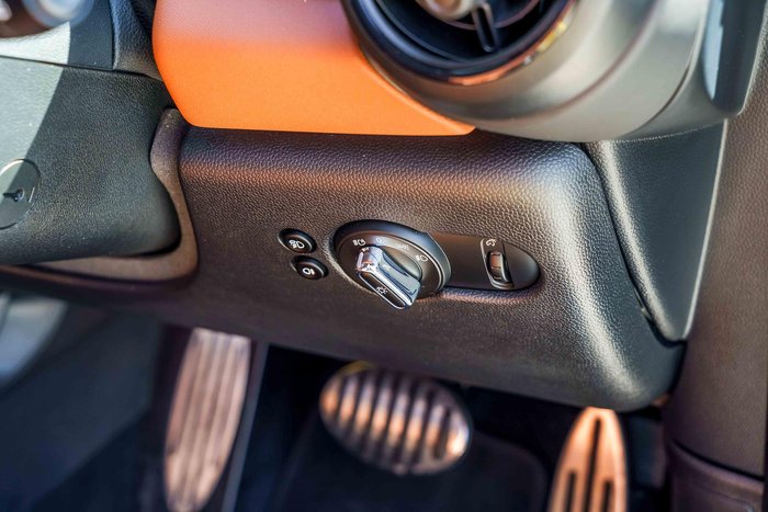 2023 MINI Hatch John Cooper Works Classic