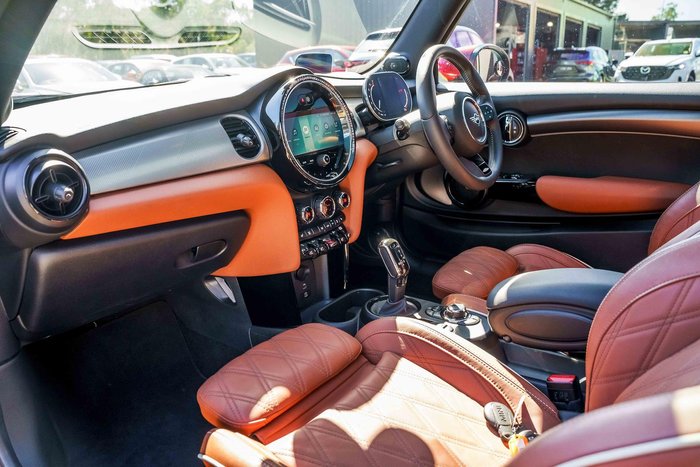 2023 MINI Hatch John Cooper Works Classic