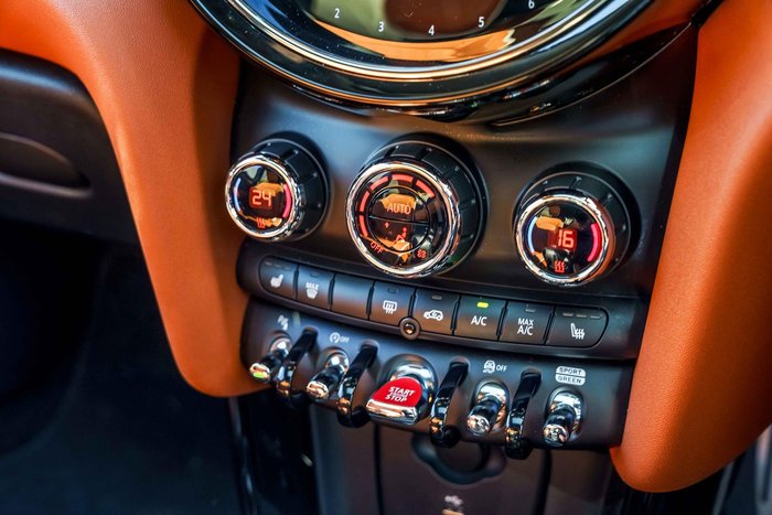 2023 MINI Hatch John Cooper Works Classic