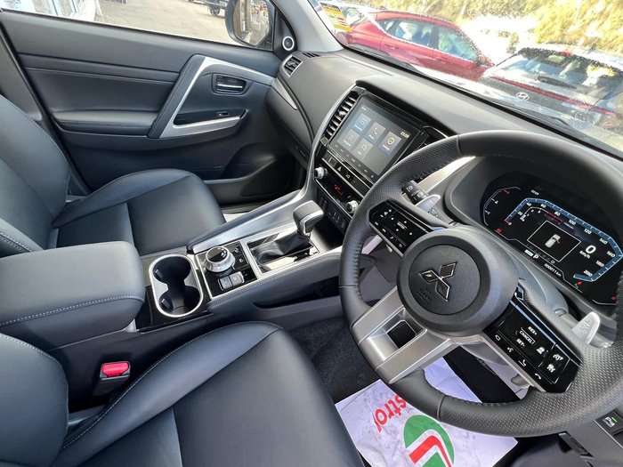 2024 Mitsubishi Pajero Sport Exceed