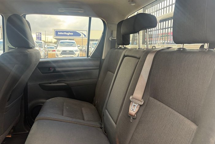 2019 Toyota Hilux SR