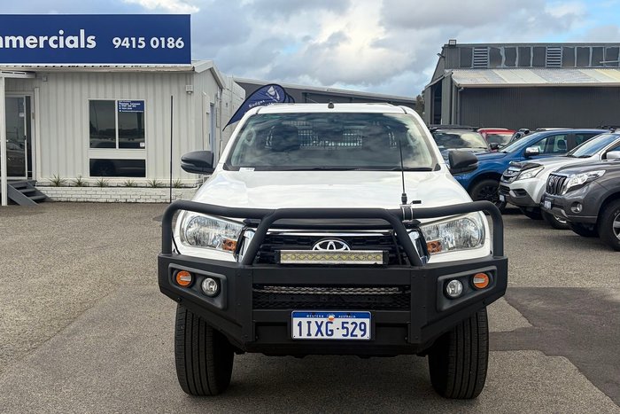 2019 Toyota Hilux SR