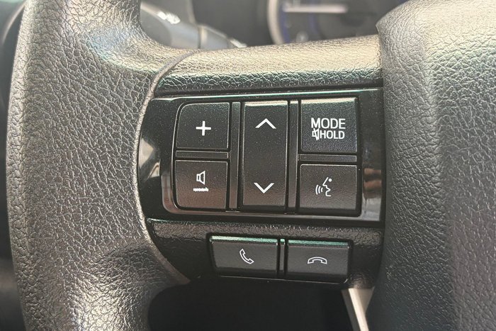 2019 Toyota Hilux SR