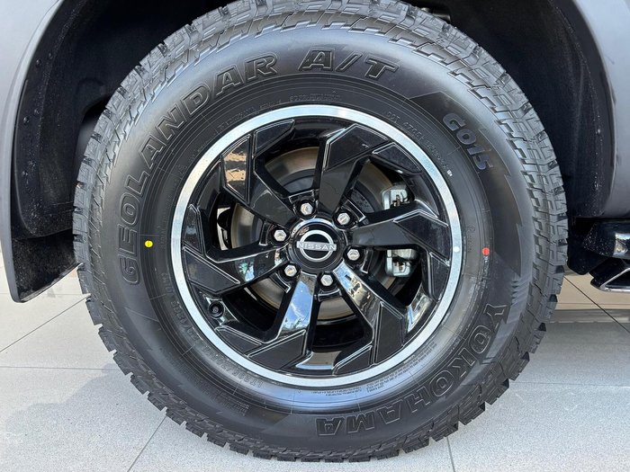 2026 Nissan Patrol Warrior Y62 MY26 4X4 Dual Range Black Obsidian