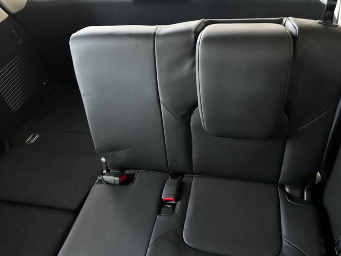 2026 Nissan Patrol Warrior Y62 MY26 4X4 Dual Range Black Obsidian