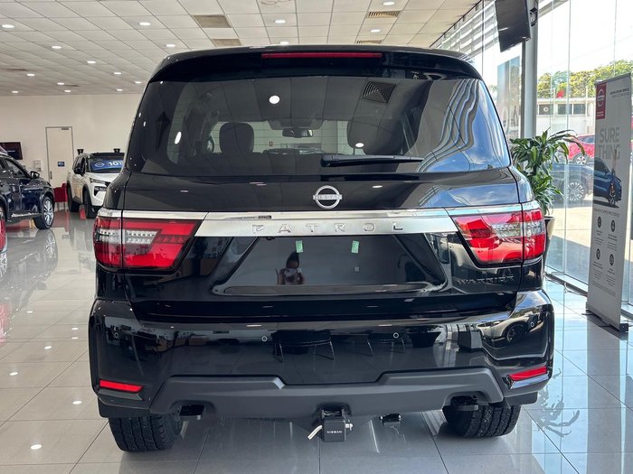 2026 Nissan Patrol Warrior Y62 MY26 4X4 Dual Range Black Obsidian