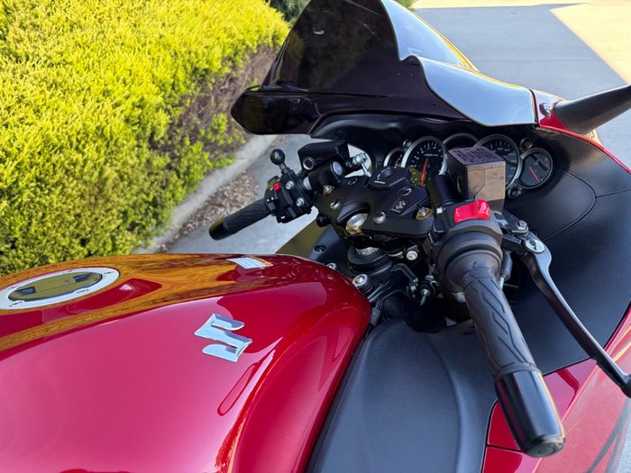 2020 Suzuki GSX1300RA (HAYABUSA) Red
