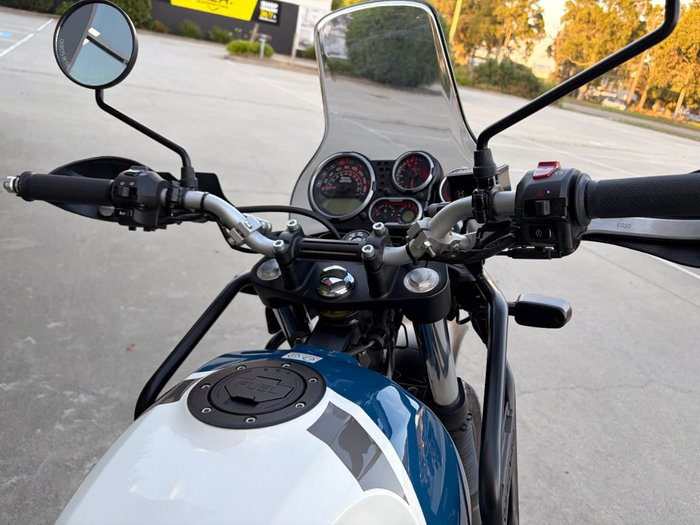 2022 Royal Enfield HIMALAYAN MID E5 Blue