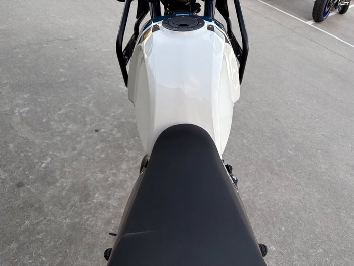 2022 Royal Enfield HIMALAYAN MID E5 Blue