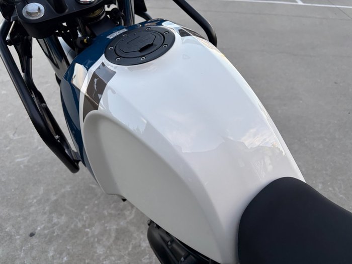 2022 Royal Enfield HIMALAYAN MID E5 Blue