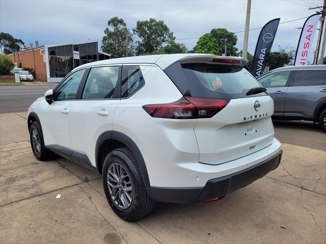 2026 Nissan X-TRAIL ST