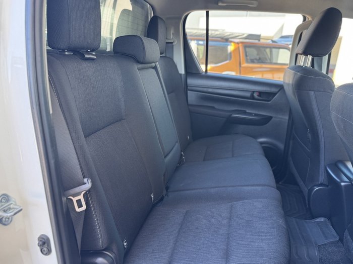 2017 Toyota Hilux SR