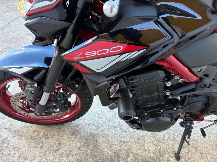 2023 Kawasaki Z900 (ZR900) Red