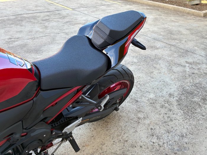 2023 Kawasaki Z900 (ZR900) Red