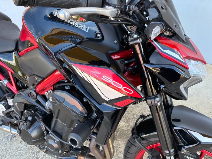2023 Kawasaki Z900 (ZR900) Red