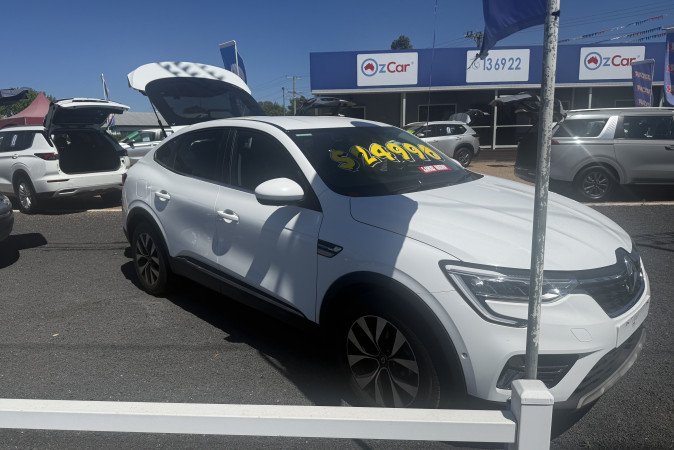 2023 RENAULT ARKANA