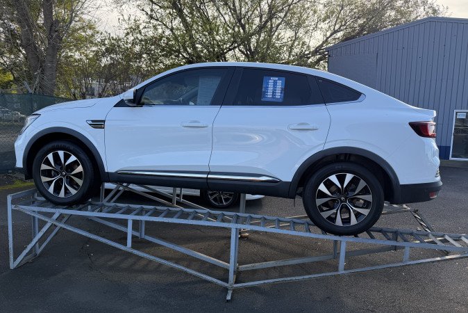2023 RENAULT ARKANA ZEN