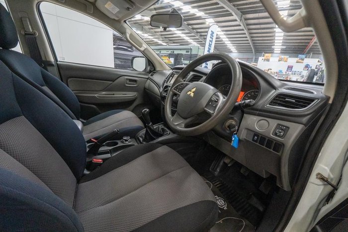 2017 Mitsubishi Triton GLX