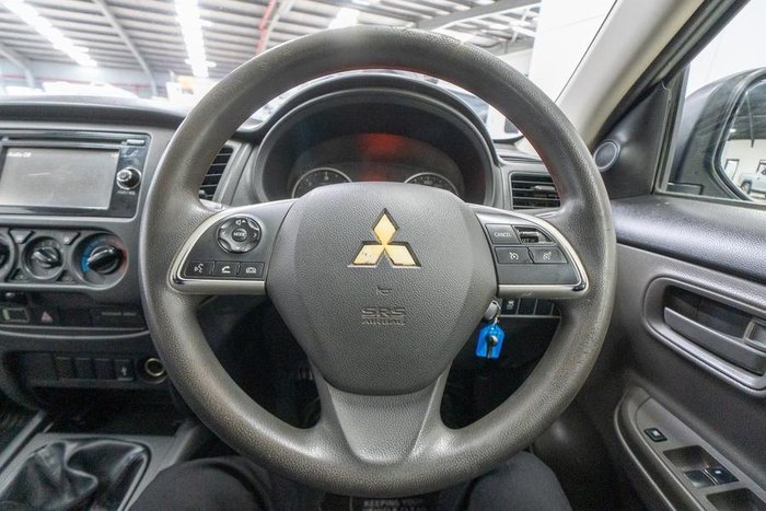 2017 Mitsubishi Triton GLX