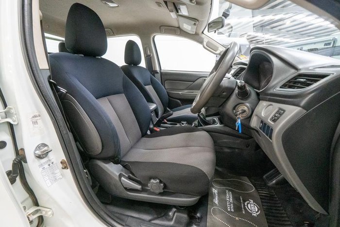 2017 Mitsubishi Triton GLX