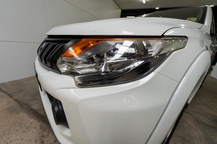 2017 Mitsubishi Triton GLX