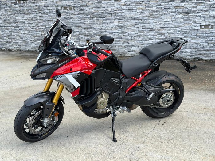 2025 Ducati Multistrada V4 Pikes Peak