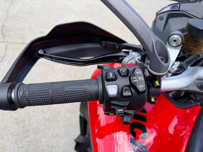 2025 Ducati Multistrada V4 Pikes Peak