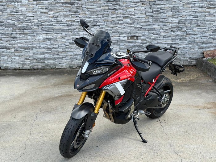 2025 Ducati Multistrada V4 Pikes Peak