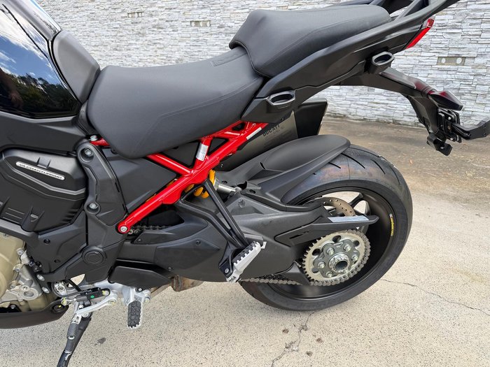 2025 Ducati Multistrada V4 Pikes Peak