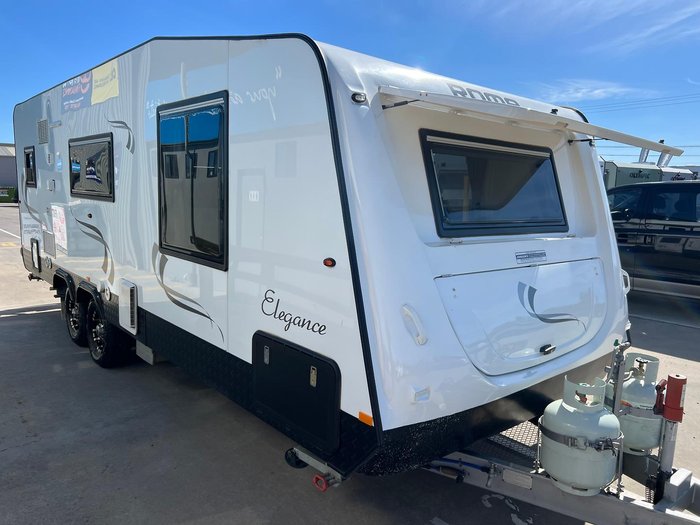 2015 Roma Elegance 21'