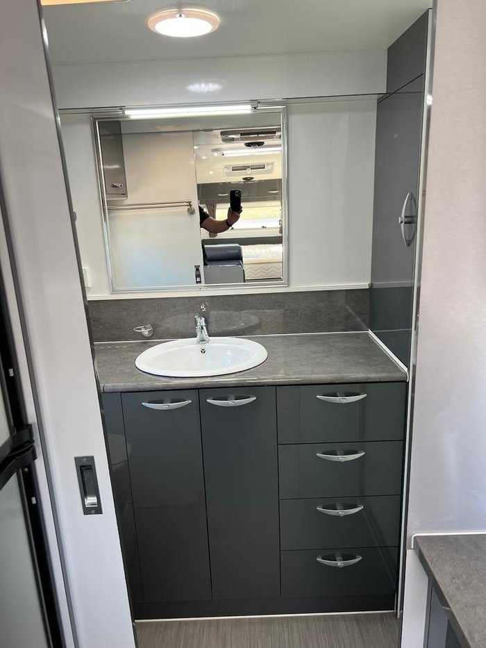 2015 Roma Elegance 21'