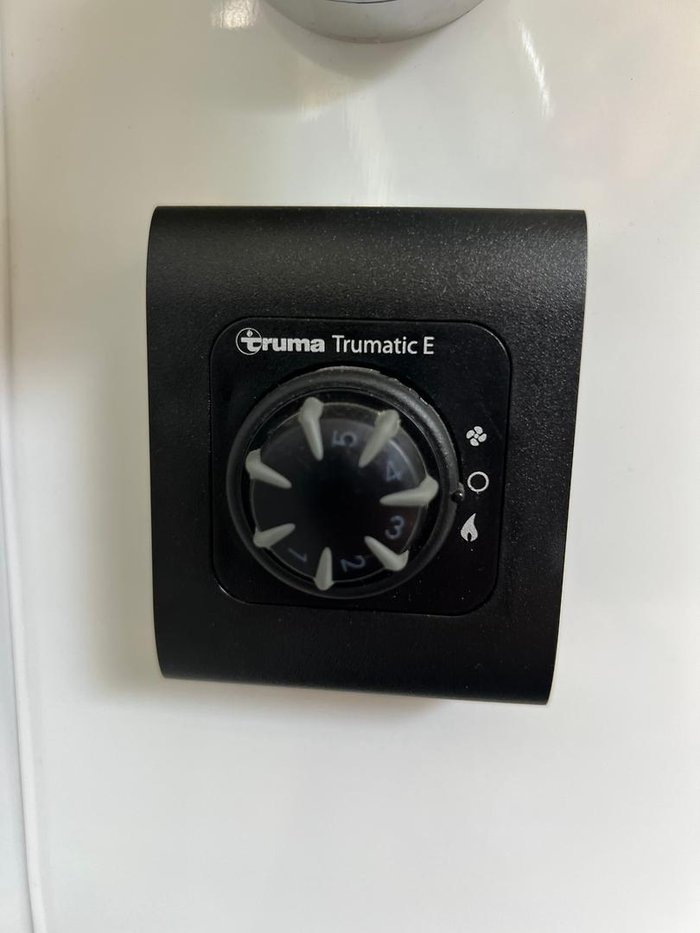 2015 Roma Elegance 21'