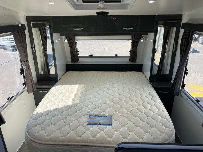 2015 Roma Elegance 21'