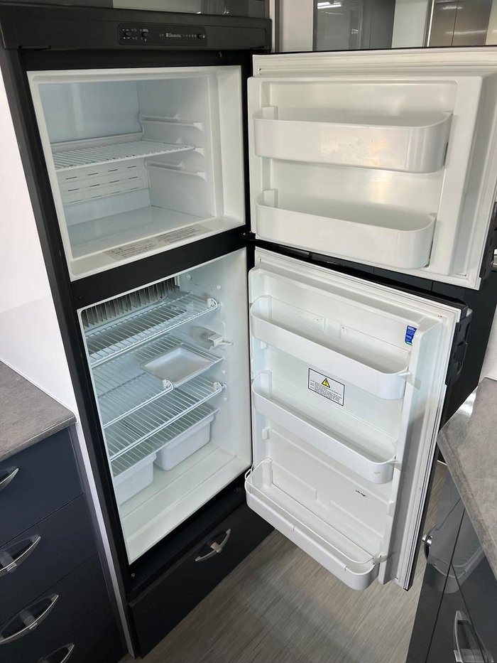 2015 Roma Elegance 21'