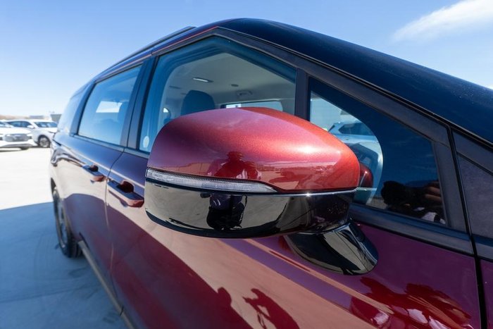 2023 Kia Carnival S