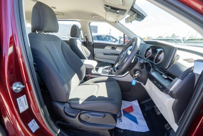 2023 Kia Carnival S