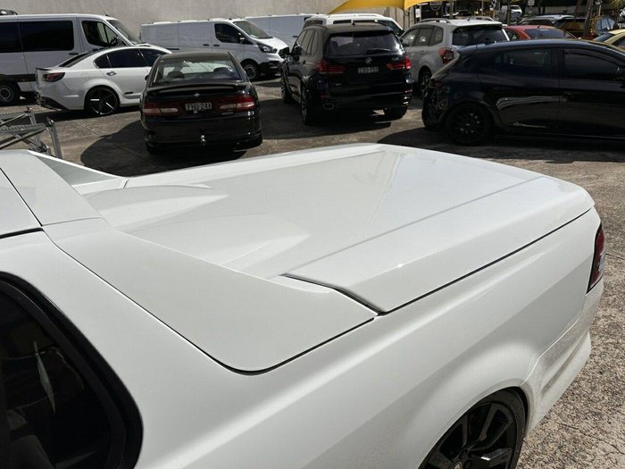 2009 Holden Special Vehicles Maloo R8 E Series MY09 Heron White