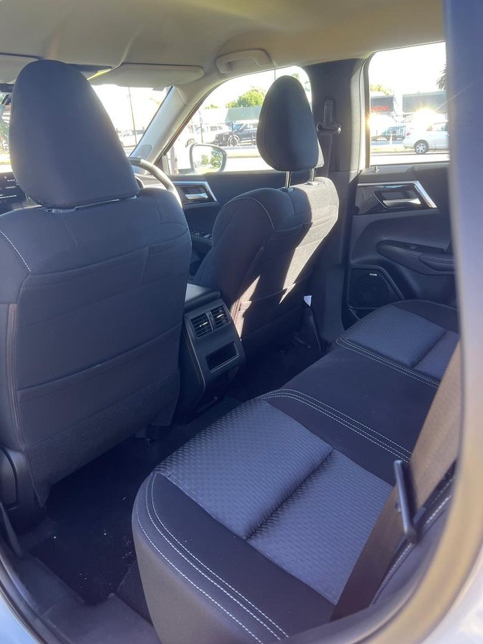 2025 Mitsubishi Outlander ES ZM MY25 White Diamond