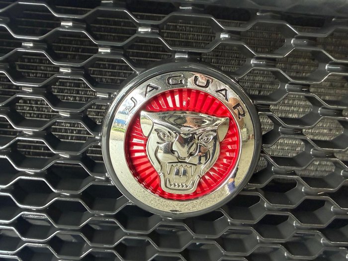 2016 Jaguar XE 20t Prestige X760 MY16 British Racing Green