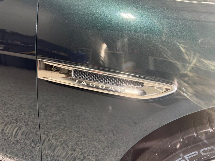 2016 Jaguar XE 20t Prestige X760 MY16 British Racing Green