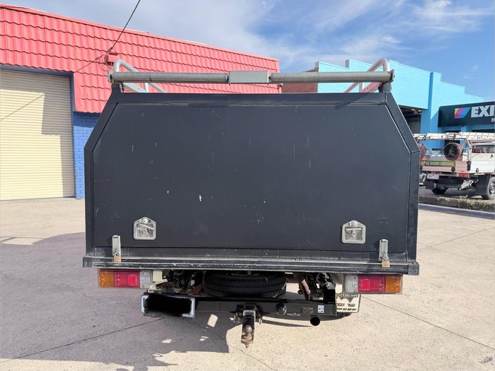 2006 Toyota Hilux SR GGN15R MY07 4x2 Glacier White