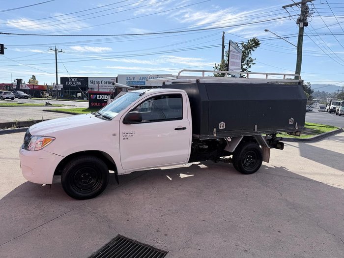 2006 Toyota Hilux SR GGN15R MY07 4x2 Glacier White
