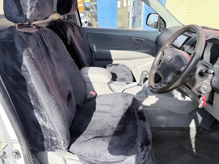 2006 Toyota Hilux SR GGN15R MY07 4x2 Glacier White