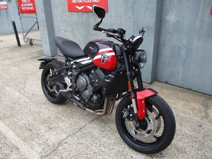 2025 Triumph TRIDENT 660 BLACK