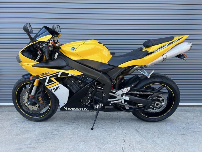 2006 Yamaha YZF-R1 R1 Yellow