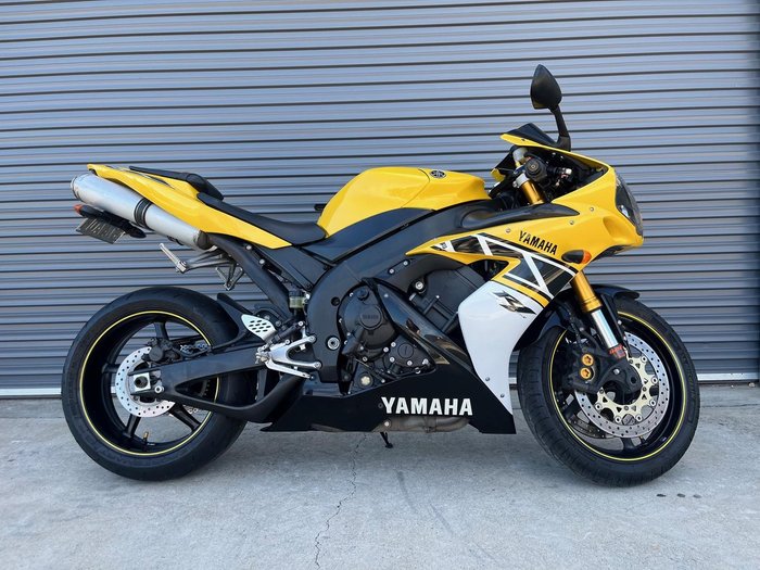 2006 Yamaha YZF-R1 R1 Yellow