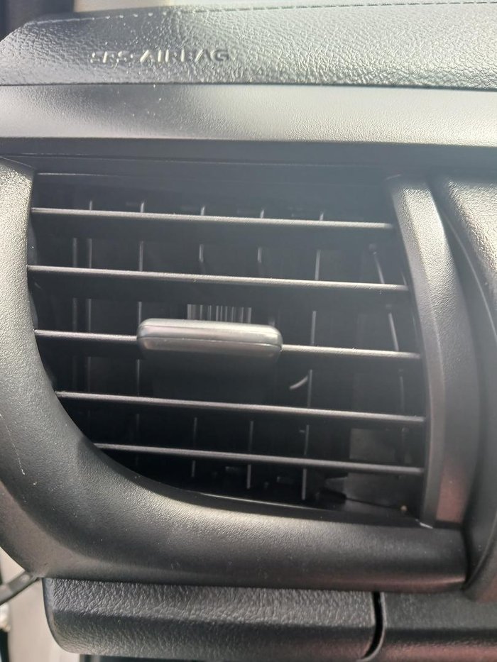 2022 Toyota Hilux SR